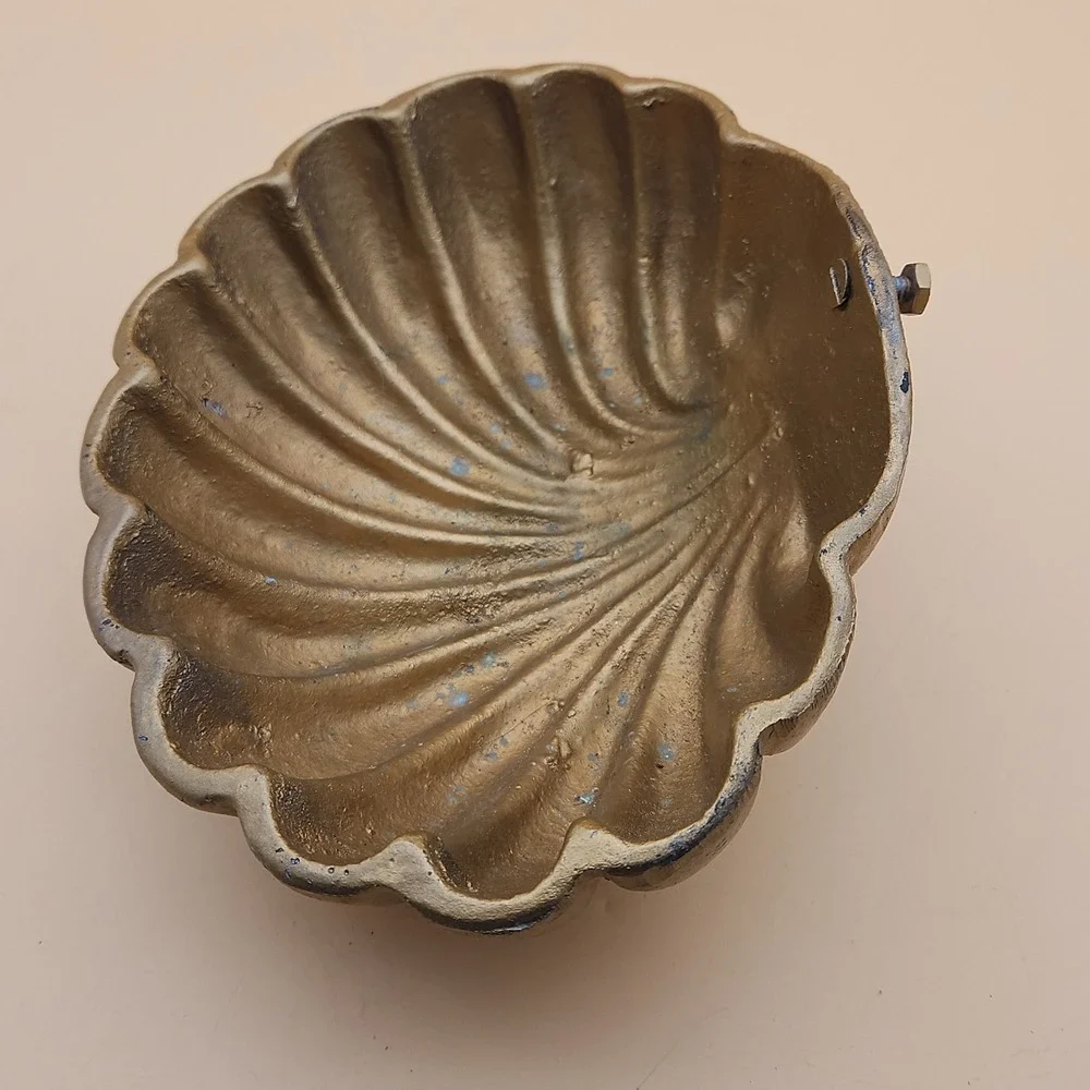 Vintage Seashell Golden Metal Wall Art Shelf Piece 8.5